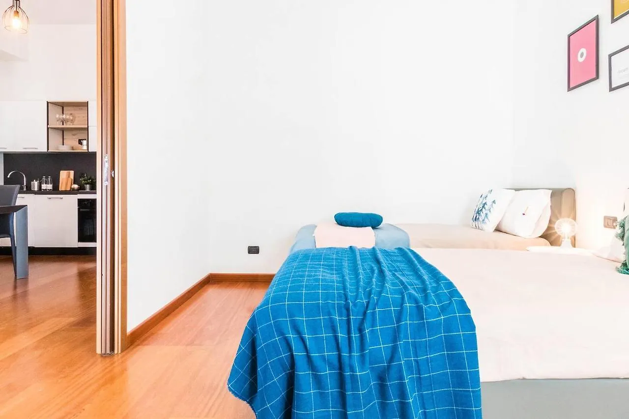 Apartment Ferienwohnung Hintown Duomo Via Baracchini Mailand