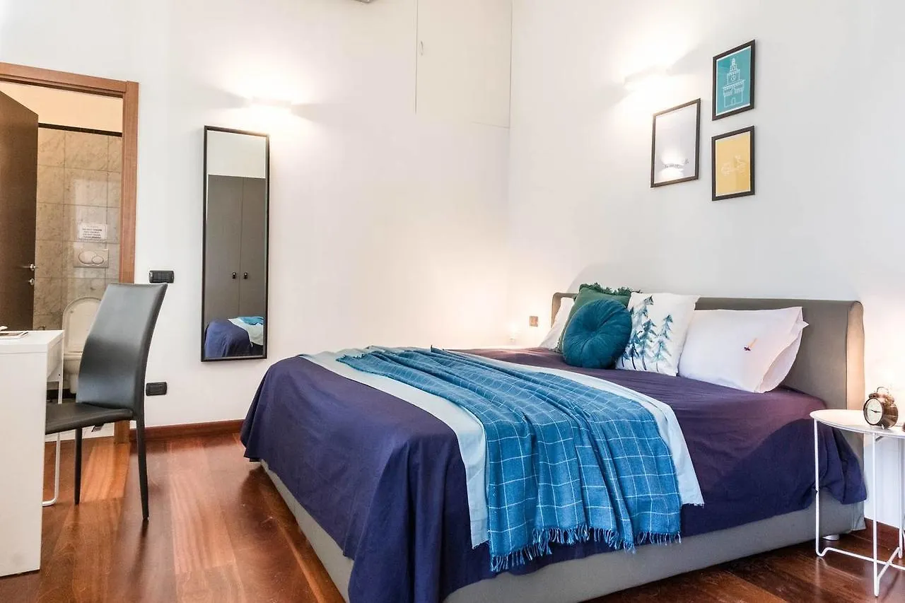 Ferienwohnung Hintown Duomo Via Baracchini Mailand Apartment